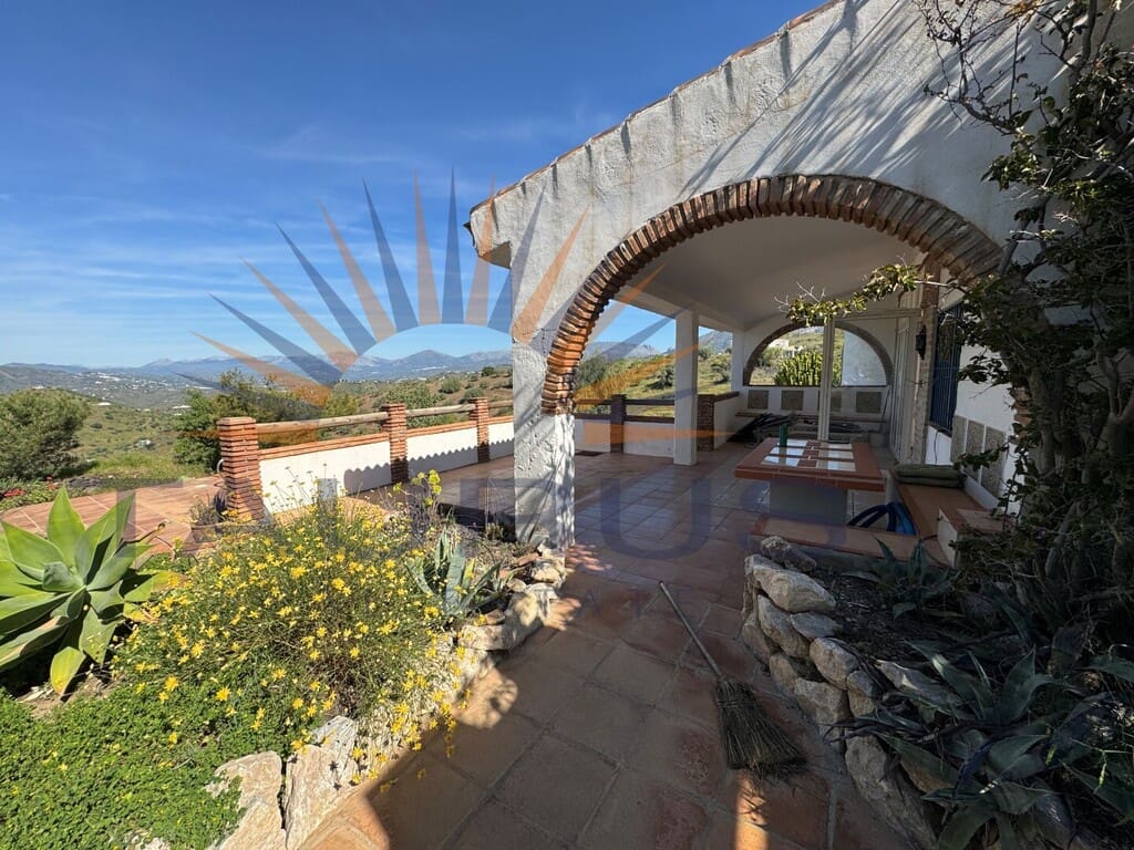 5 sovrum Villa till salu i Sedella med pool - 280 000 € (Ref: 9790957)