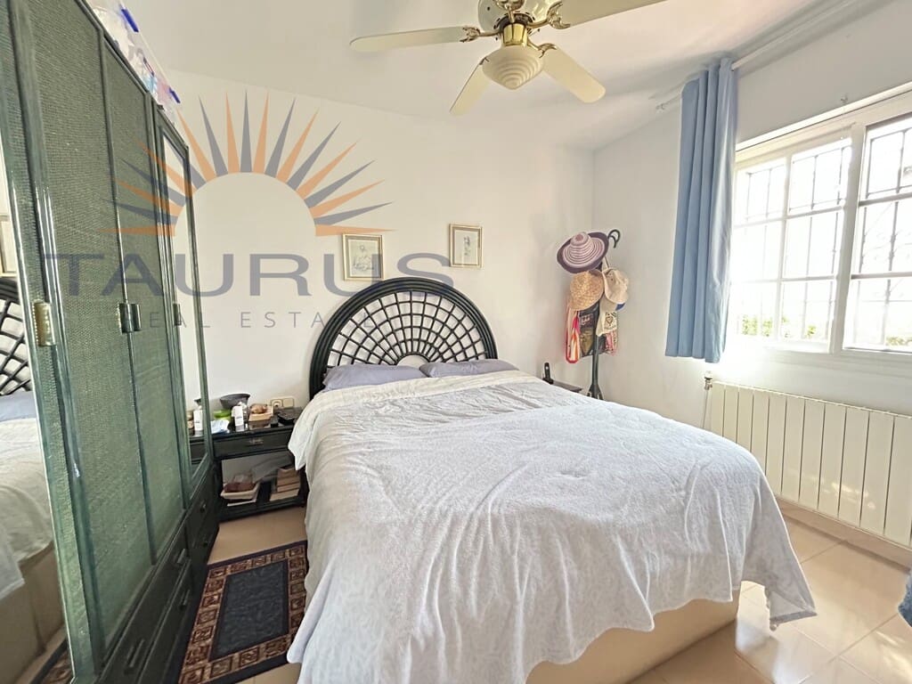 3 sypialnia Willa na sprzedaż w Caleta de Velez z basenem garażem - 620 000 € (Ref: 9790958)