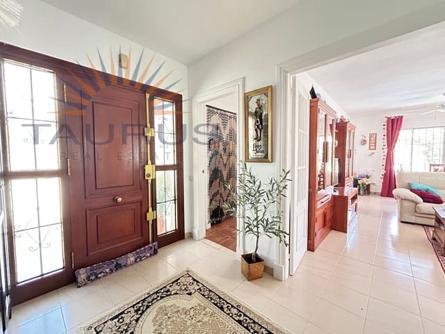 3 sypialnia Willa na sprzedaż w Caleta de Vélez, Vélez-Málaga z basenem garażem - 620 000 € (Ref: 9790958)