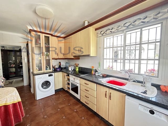 3 sypialnia Willa na sprzedaż w Caleta de Vélez, Vélez-Málaga z basenem garażem - 620 000 € (Ref: 9790958)