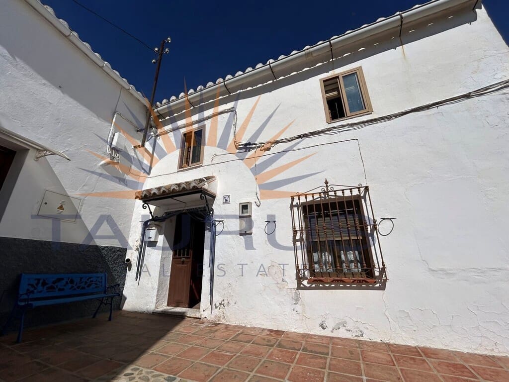 3 makuuhuone Omakotitalo myytävänä paikassa Comares mukana 
autotalli - 190 000 € (Ref: 9796865)