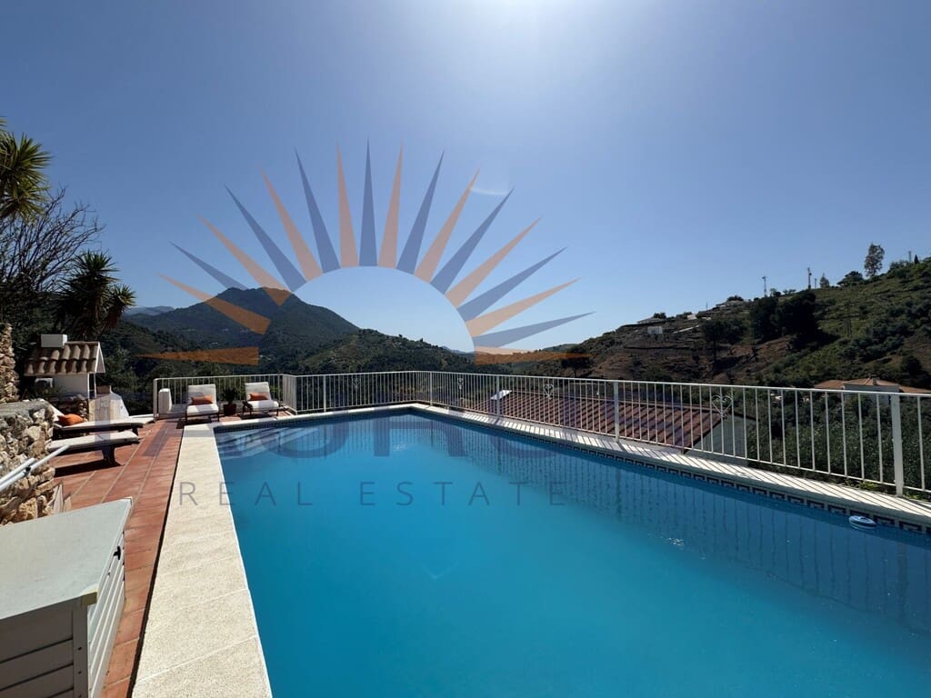 3 Zimmer Villa zu verkaufen in Competa mit Pool - 485.000 € (Ref: 9804133)