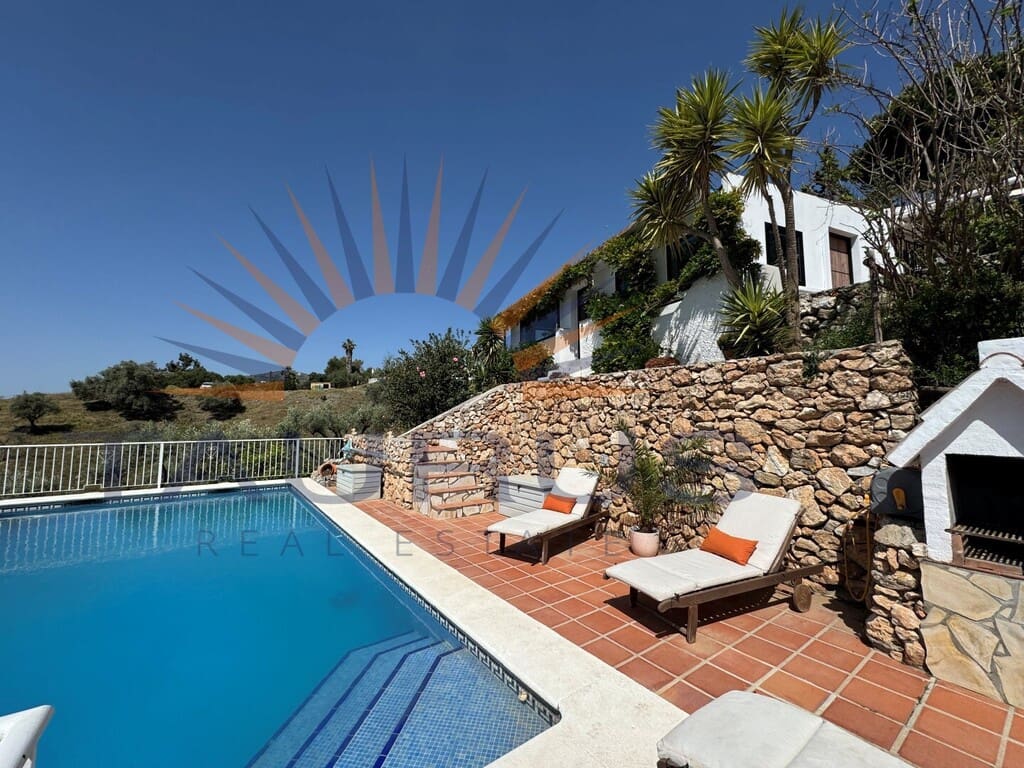 3 Zimmer Villa zu verkaufen in Competa mit Pool - 485.000 € (Ref: 9804133)