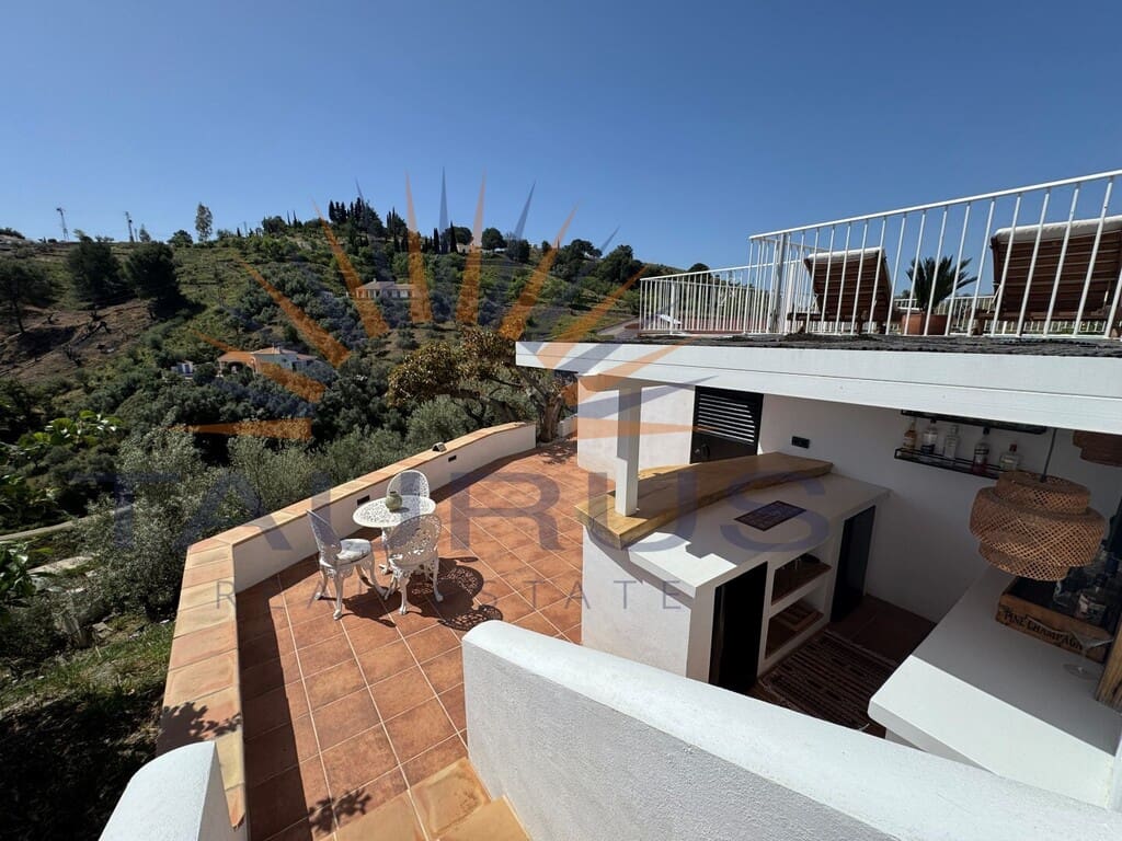 3 Zimmer Villa zu verkaufen in Competa mit Pool - 485.000 € (Ref: 9804133)