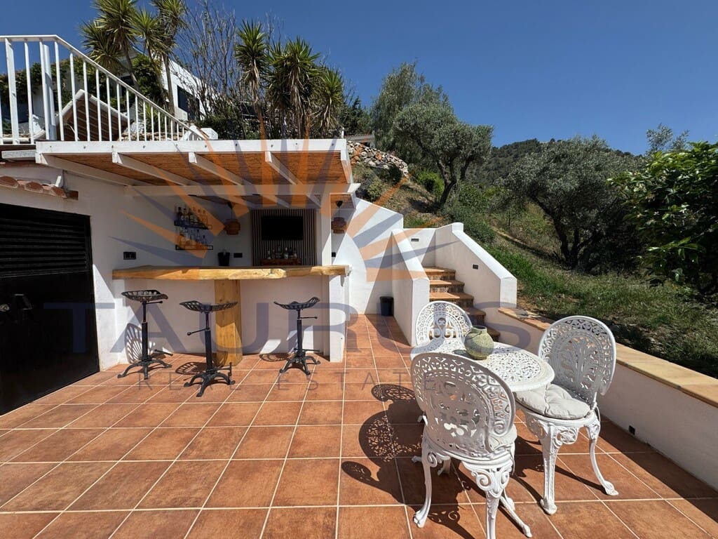 3 Zimmer Villa zu verkaufen in Competa mit Pool - 485.000 € (Ref: 9804133)
