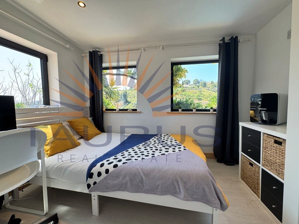 Chalet de 3 habitaciones en Cómpeta en venta con piscina - 485.000 € (Ref: 9804133)