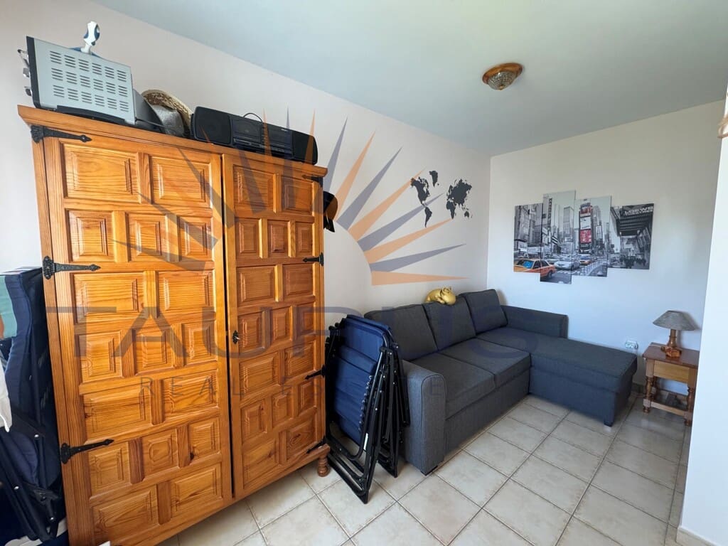 Apartamento de 2 habitaciones en Cómpeta en venta - 185.000 € (Ref: 9808170)