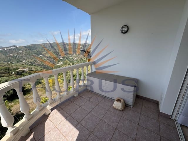 Apartamento de 2 habitaciones en Cómpeta en venta - 185.000 € (Ref: 9808170)