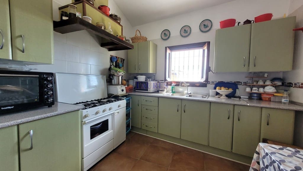 3 sovrum Finca/Hus på landet till salu i Iznate med garage - 270 000 € (Ref: 9808171)