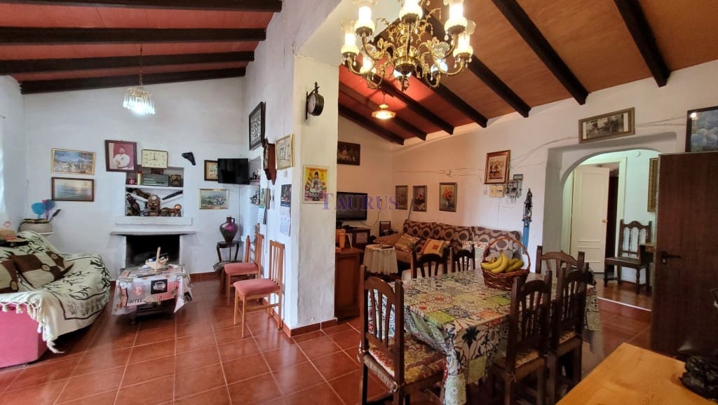 3 sovrum Finca/Hus på landet till salu i Iznate med garage - 270 000 € (Ref: 9808171)