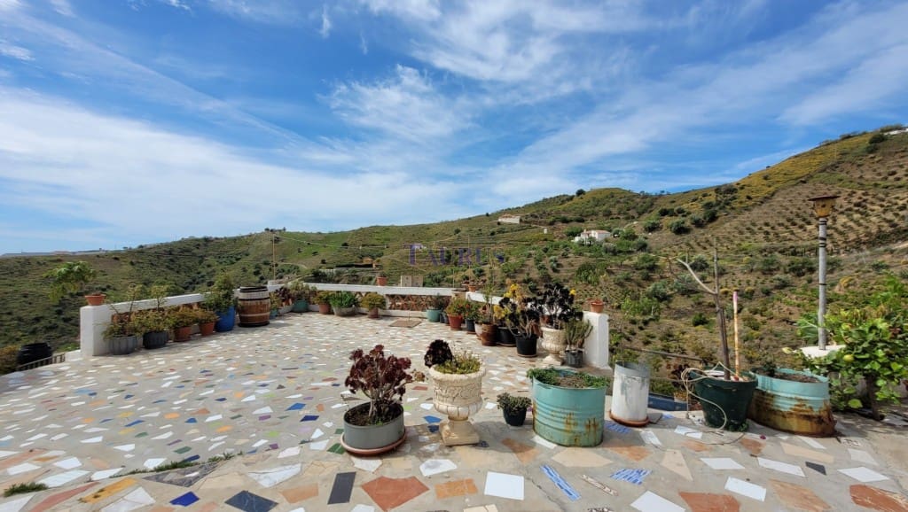 3 sovrum Finca/Hus på landet till salu i Iznate med garage - 270 000 € (Ref: 9808171)