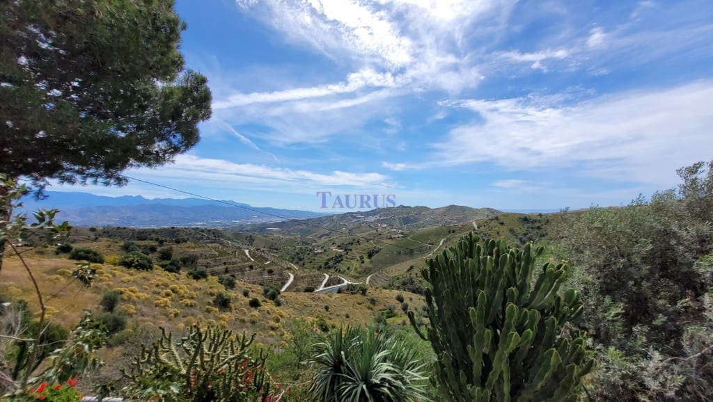 3 sovrum Finca/Hus på landet till salu i Iznate med garage - 270 000 € (Ref: 9808171)