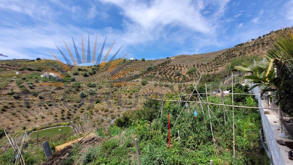 3 bedroom Finca/Country House for sale in Iznate with garage - € 270,000 (Ref: 9808171)
