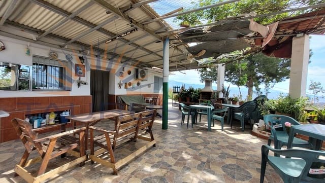 3 bedroom Finca/Country House for sale in Iznate - € 270,000 (Ref: 9808171)