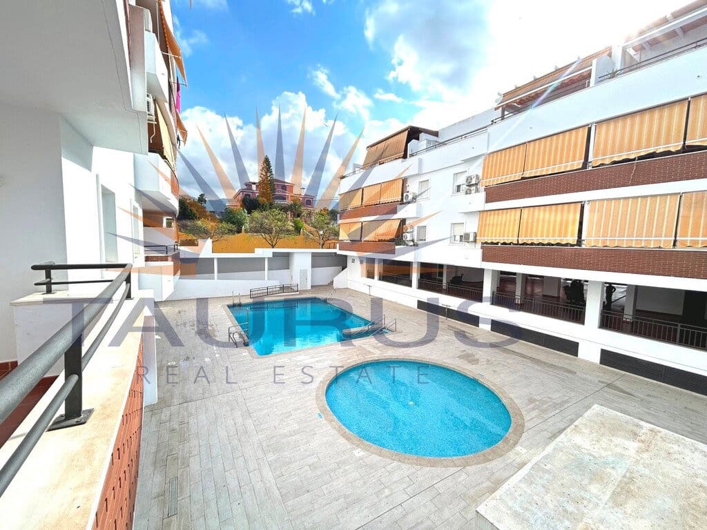 3 sovrum Lägenhet till salu i Velez-Malaga med pool garage - 269 000 € (Ref: 9822422)
