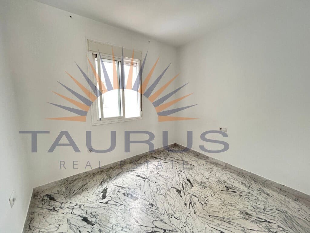 3 sovrum Lägenhet till salu i Velez-Malaga med pool garage - 269 000 € (Ref: 9822422)