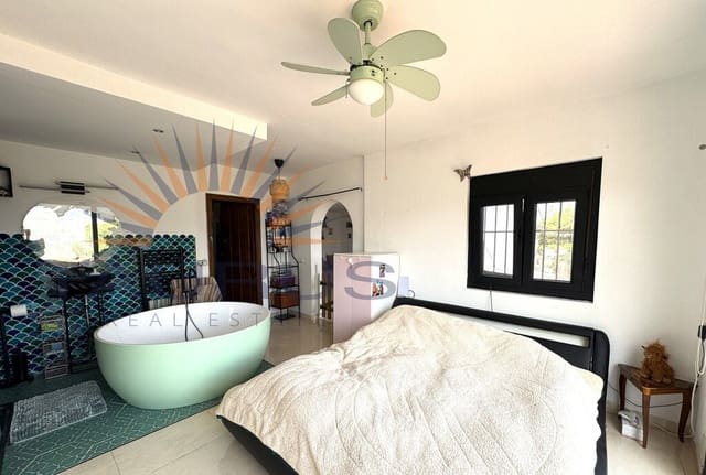 3 soveværelse Villa til salg i Torrox Pueblo, Torrox med swimmingpool - € 475.000 (Ref: 9831286)