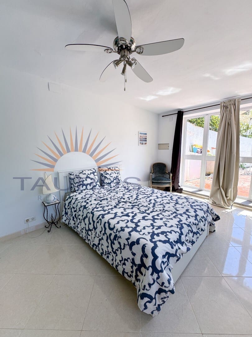 3 bedroom Villa for sale in Torrox with pool - € 475,000 (Ref: 9831286)