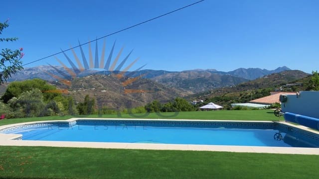 3 Zimmer Villa zu verkaufen in Torrox mit Pool - 475.000 € (Ref: 9831286)