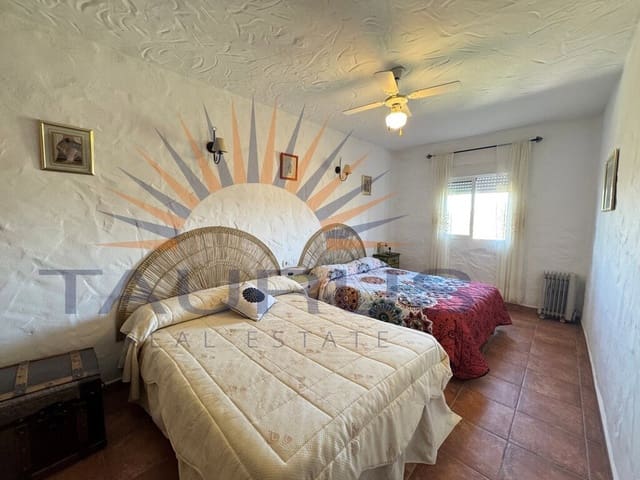 2 soveværelse Villa til salg i Torrox Pueblo, Torrox med swimmingpool - € 339.000 (Ref: 9836558)