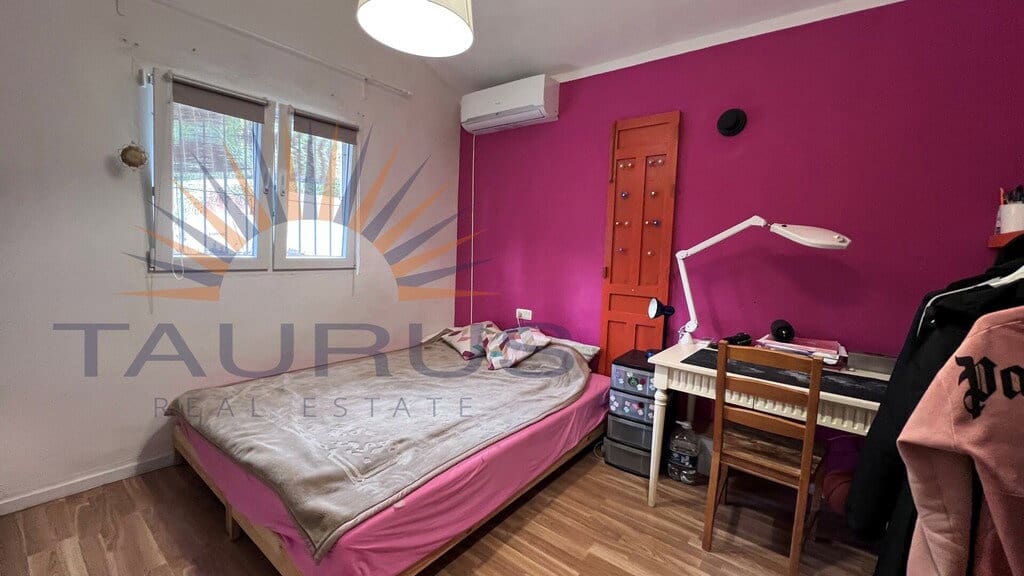 4 bedroom Villa for sale in Competa - € 327,000 (Ref: 9849205)