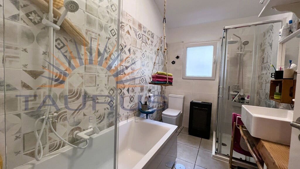 4 bedroom Villa for sale in Competa - € 327,000 (Ref: 9849205)