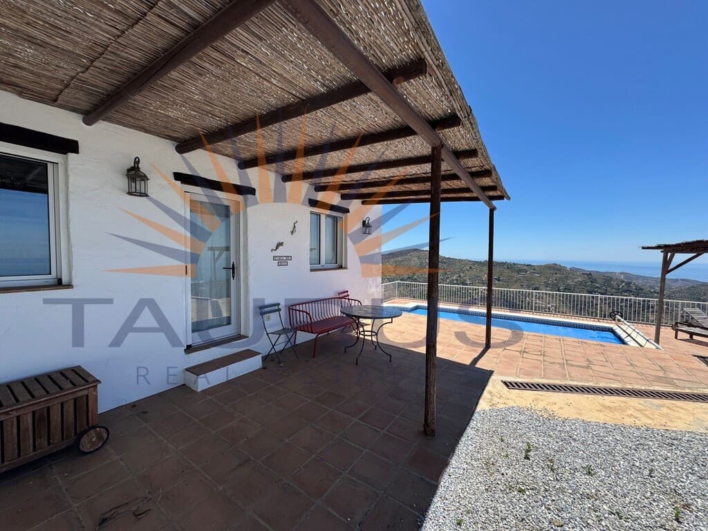 2 soverom Villa til salgs i Competa med svømmebasseng garasje - € 379 000 (Ref: 9855361)