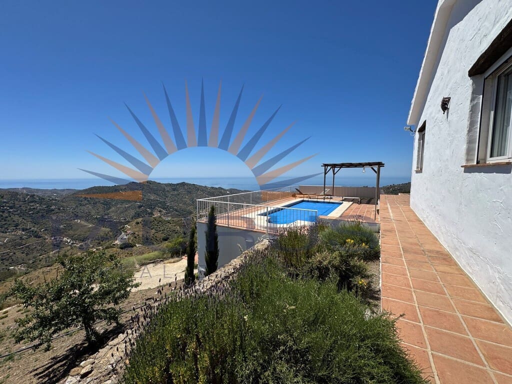 2 soverom Villa til salgs i Competa med svømmebasseng garasje - € 379 000 (Ref: 9855361)
