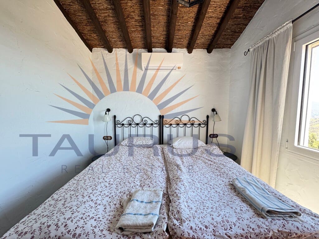 2 soverom Villa til salgs i Competa med svømmebasseng garasje - € 379 000 (Ref: 9855361)