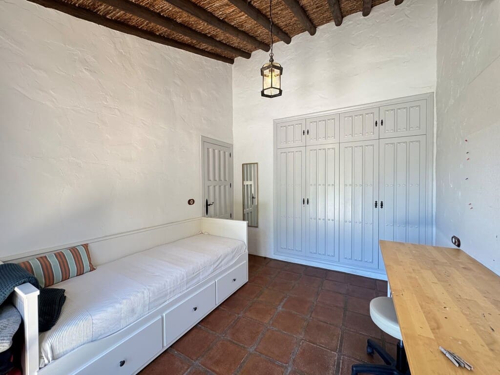 2 bedroom Villa for sale in Competa with pool garage - € 379,000 (Ref: 9855361)