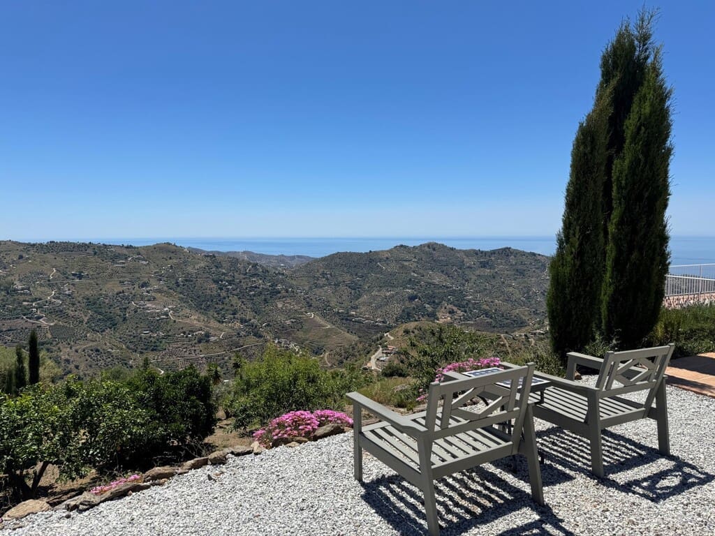 2 bedroom Villa for sale in Competa with pool garage - € 379,000 (Ref: 9855361)
