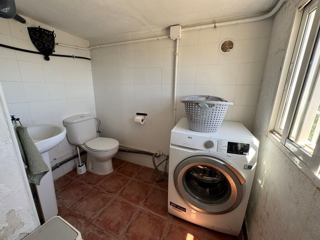 2 bedroom Villa for sale in Competa with pool garage - € 379,000 (Ref: 9855361)