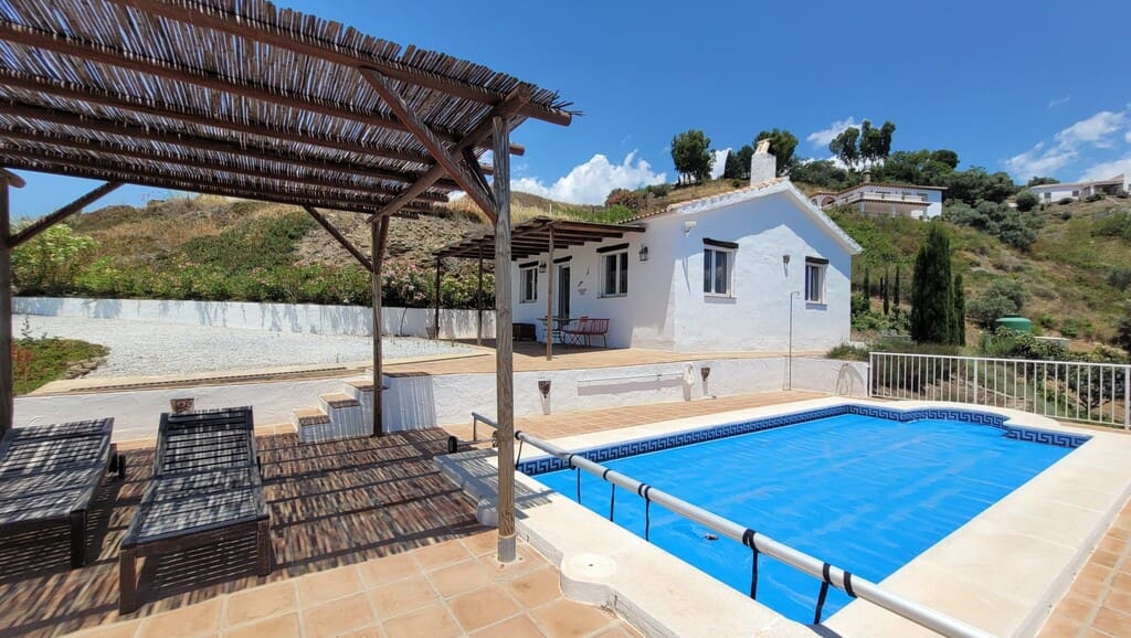2 soverom Villa til salgs i Competa med svømmebasseng garasje - € 379 000 (Ref: 9855361)