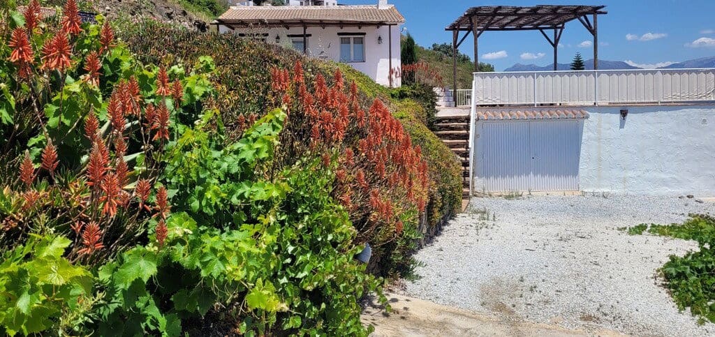 2 bedroom Villa for sale in Competa with pool garage - € 349,000 (Ref: 9855361)