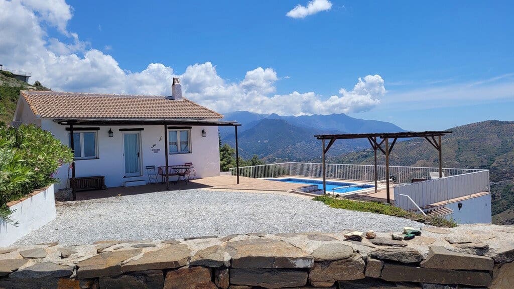 2 bedroom Villa for sale in Competa with pool garage - € 349,000 (Ref: 9855361)