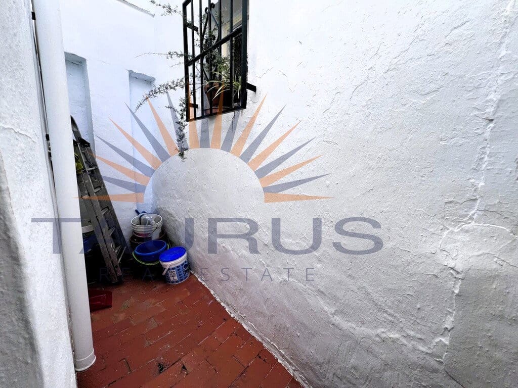 3 bedroom Townhouse for sale in Competa - € 160,000 (Ref: 9855362)