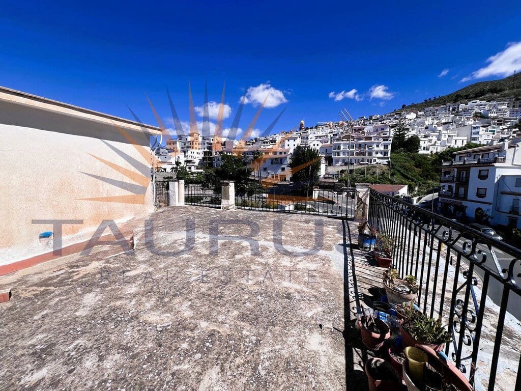 3 bedroom Townhouse for sale in Competa - € 160,000 (Ref: 9855362)