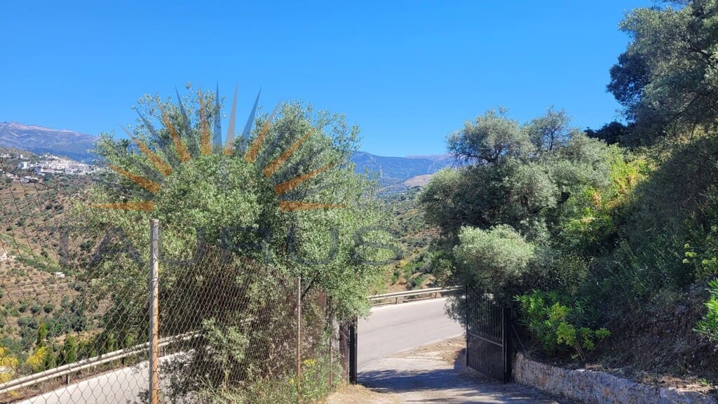 2 sypialnia Willa na sprzedaż w Sayalonga z basenem - 670 000 € (Ref: 9859935)