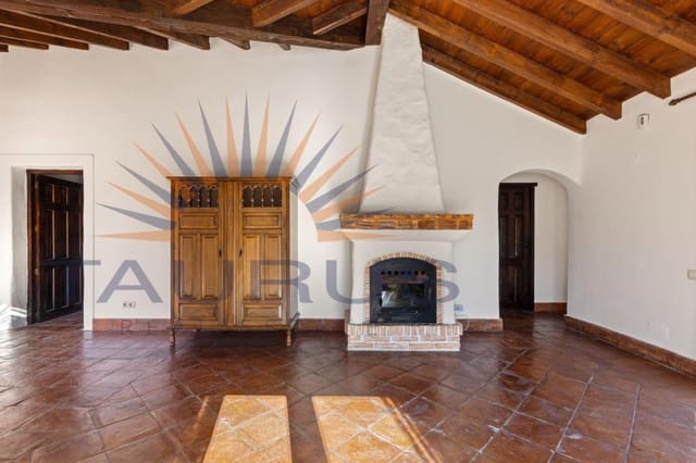 3 sypialnia Willa na sprzedaż w Arenas de Velez, Arenas z basenem - 430 000 € (Ref: 9875848)