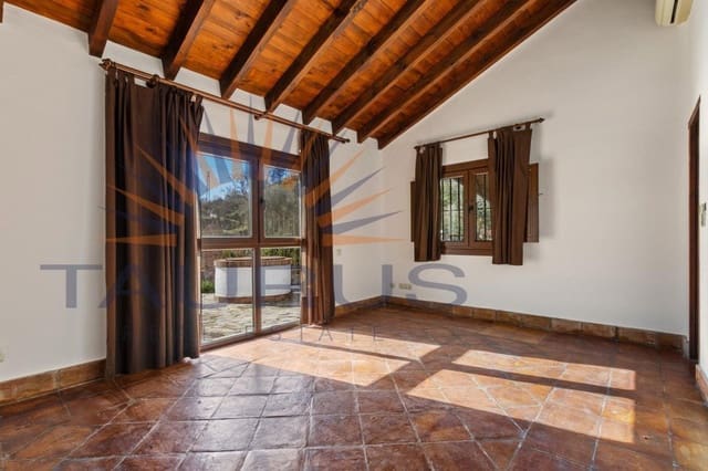 3 sypialnia Willa na sprzedaż w Arenas de Velez, Arenas z basenem - 430 000 € (Ref: 9875848)