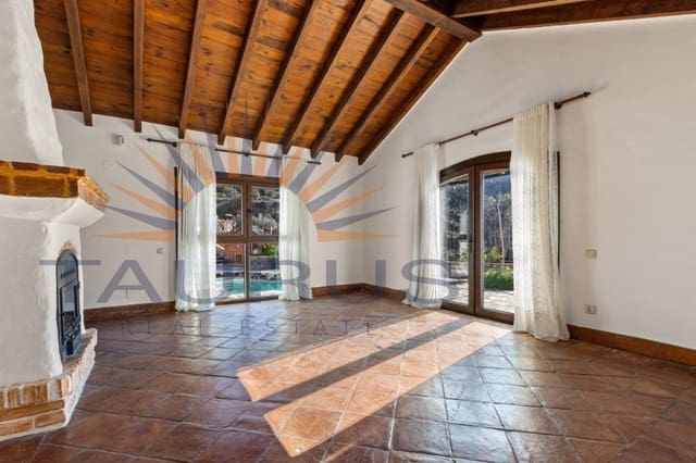 3 sypialnia Willa na sprzedaż w Arenas de Velez, Arenas z basenem - 430 000 € (Ref: 9875848)