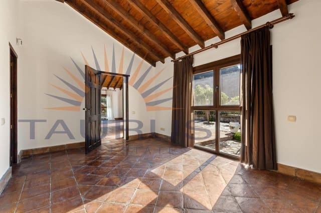 3 sypialnia Willa na sprzedaż w Arenas de Velez, Arenas z basenem - 430 000 € (Ref: 9875848)