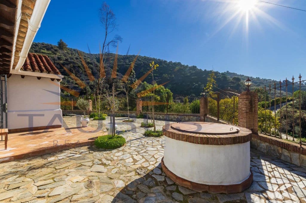 3 Zimmer Villa zu verkaufen in Arenas de Velez mit Pool - 430.000 € (Ref: 9875848)