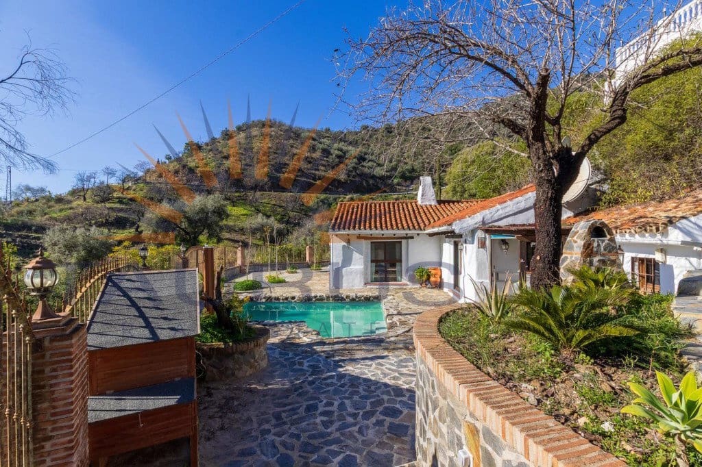 3 Zimmer Villa zu verkaufen in Arenas de Velez mit Pool - 430.000 € (Ref: 9875848)