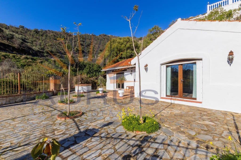 3 Zimmer Villa zu verkaufen in Arenas de Velez mit Pool - 430.000 € (Ref: 9875848)