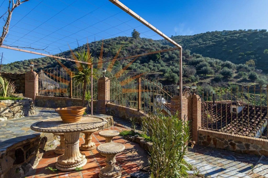3 Zimmer Villa zu verkaufen in Arenas de Velez mit Pool - 430.000 € (Ref: 9875848)