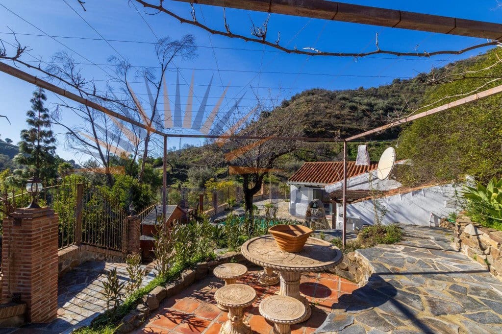 3 Zimmer Villa zu verkaufen in Arenas de Velez mit Pool - 430.000 € (Ref: 9875848)