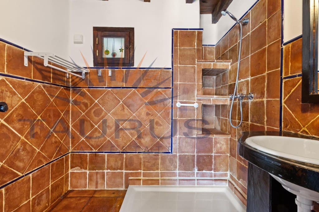 3 chambre Villa/Maison à vendre à Arenas avec piscine - 430 000 € (Ref: 9875848)