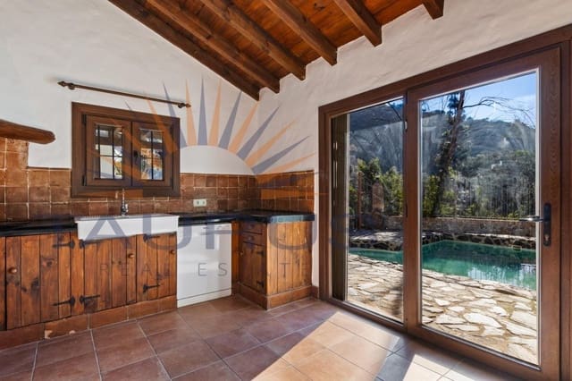 3 bedroom Villa for sale in Arenas with pool - € 430,000 (Ref: 9875848)