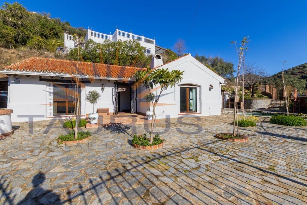 3 chambre Villa/Maison à vendre à Arenas avec piscine - 430 000 € (Ref: 9875848)